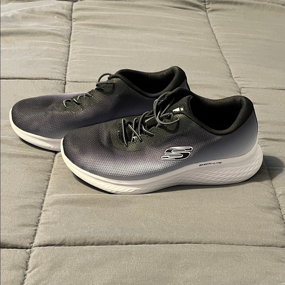 Skechers Gradient Black and White Sneakers